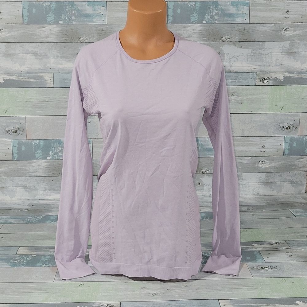 Long Sleeved Sweaty Betty Lilac Shirt/Top sz Medium